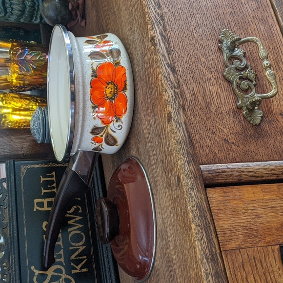 Vintage Sanko Ware 1970s Enamelware Saucepan - Picture 8 of 8